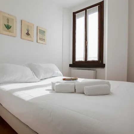 Hacca Collection - Brera & Fashion District - Bright 2br Apartamento *
